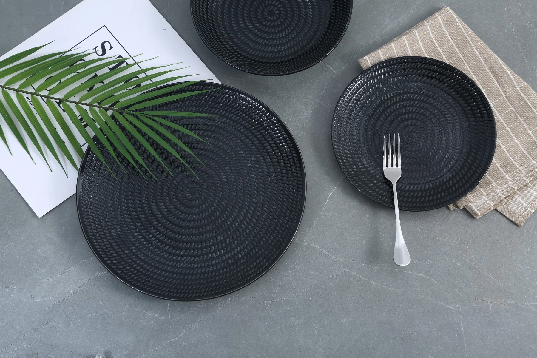 12 Piece Black Dinnerware Set - Image 2