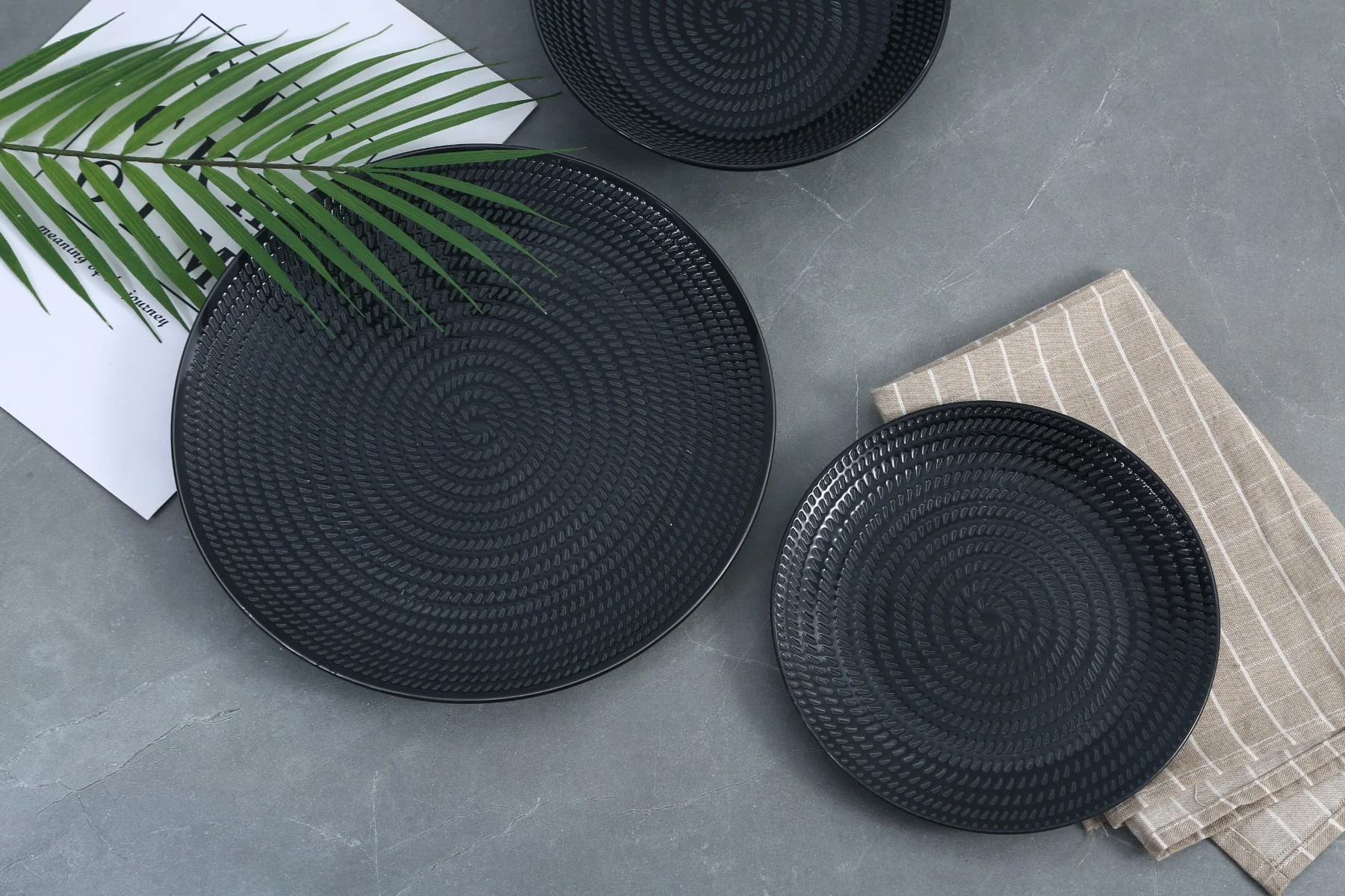 12 Piece Black Dinnerware Set - Image 3