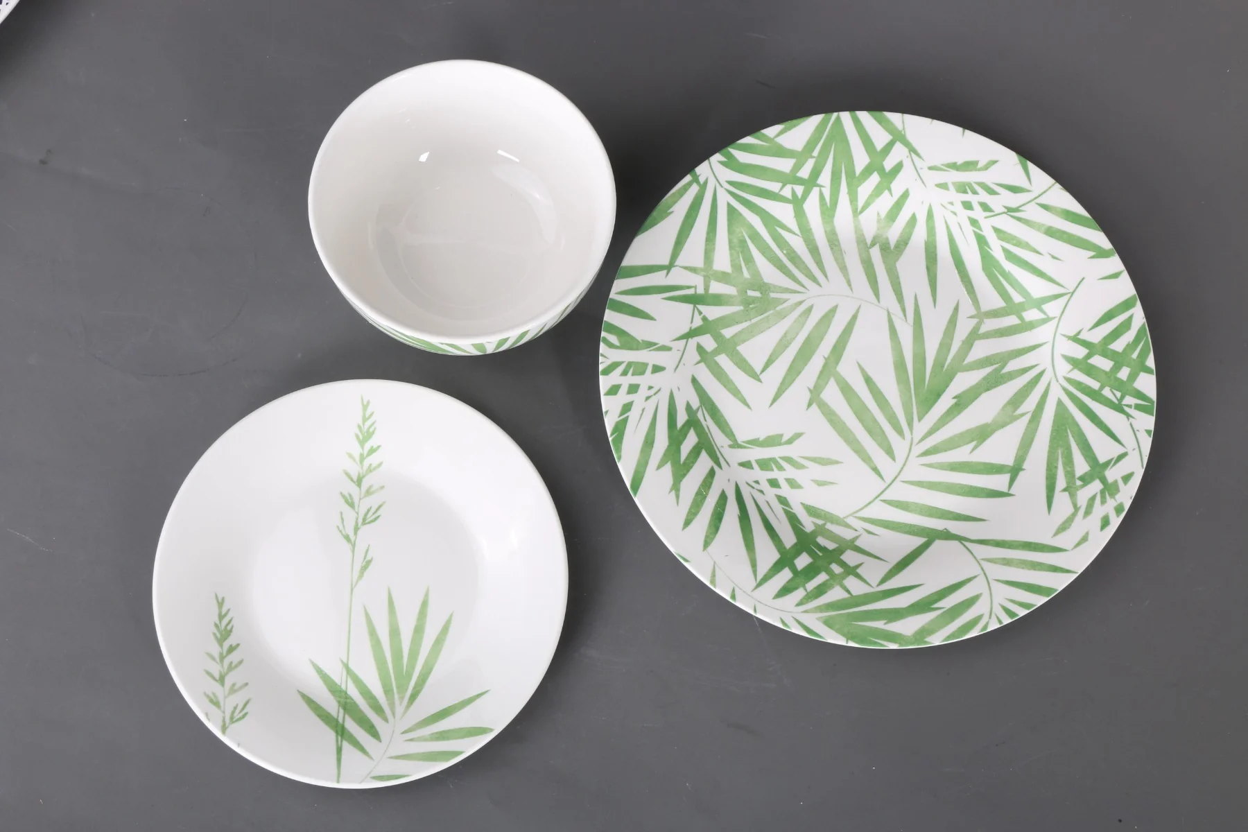 Dinnerware 12pc Set Green Leaves - Image 6