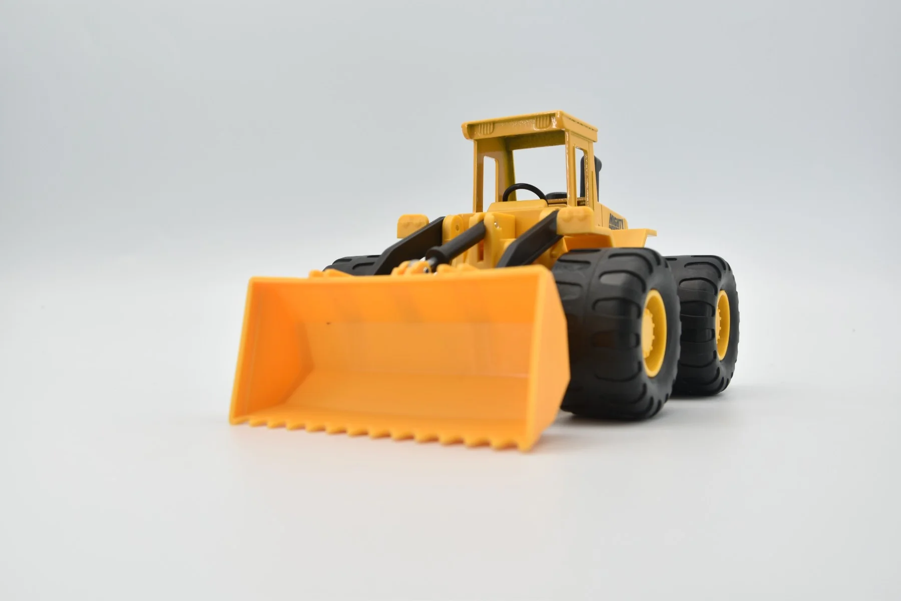 Mw 7in Front Loader /dump Truck Asst - Image 14