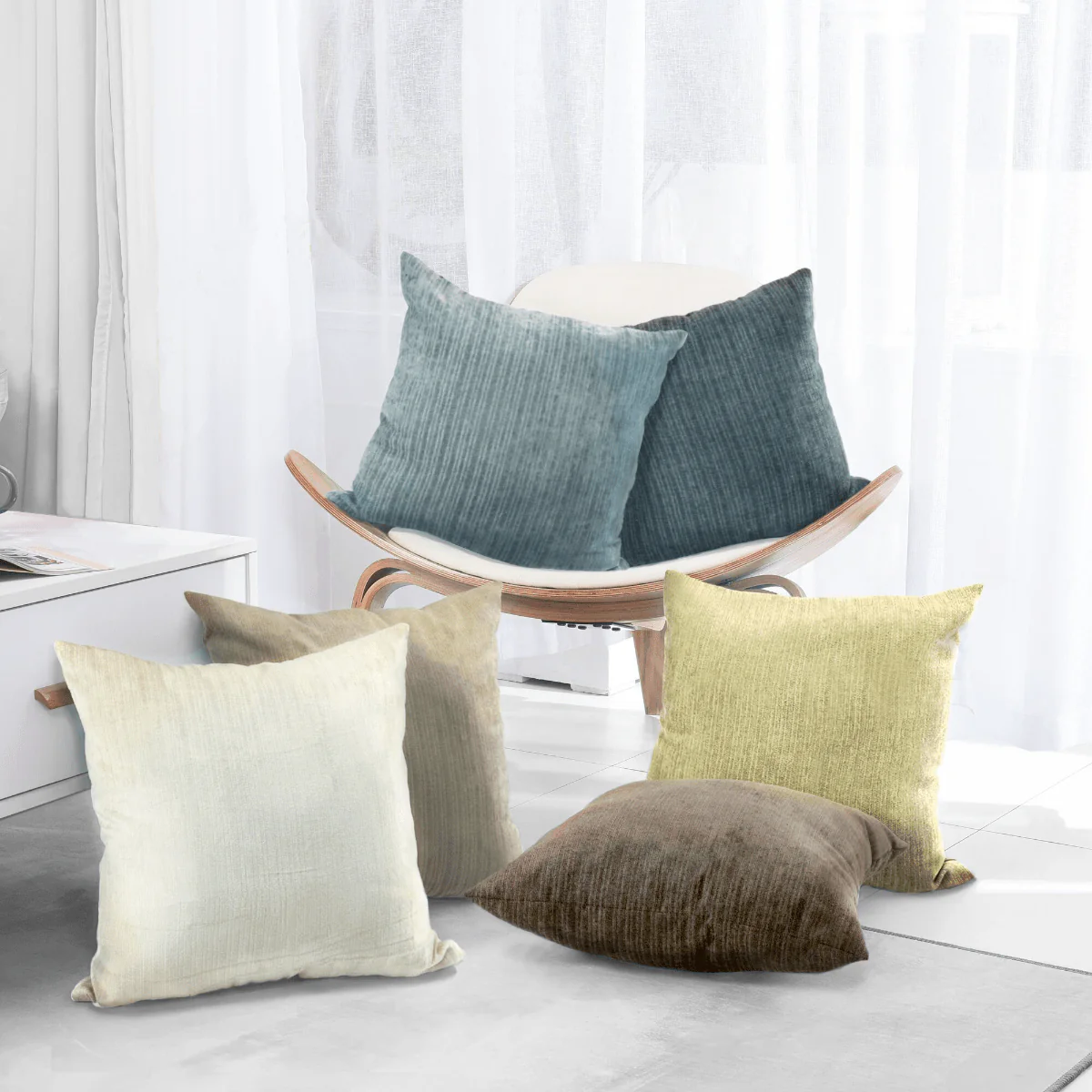 ROBERT Chenille Cushion
