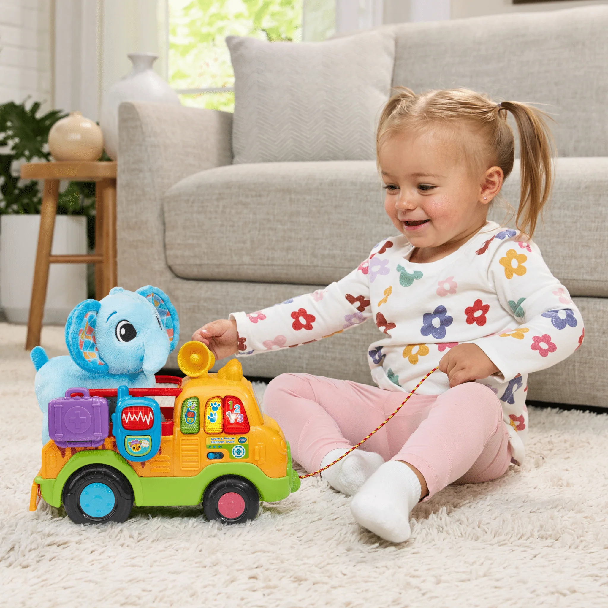 VTech® Learn & Rescue Elephant Truck FRENCH - Image 2